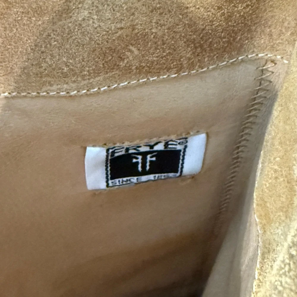 FRYE TAN LEATHER BOOTS CAN BE WORN HIGH OR FOLDED OVER EUC AND VINTAGE !